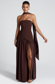 Strapless-Abendkleid für Damen mit hohem Seitenschlitz