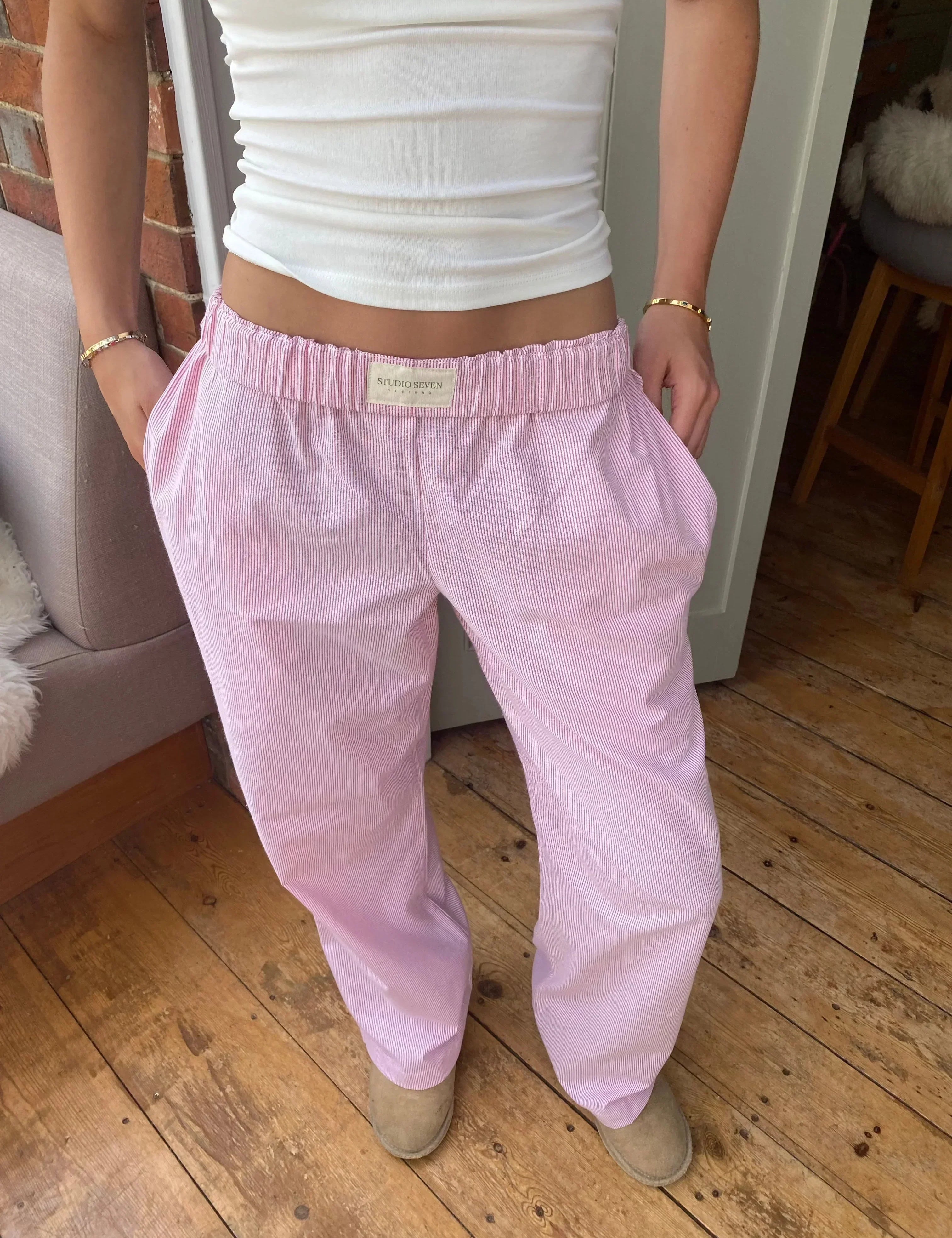 pink1-topaz_588e4a85-8580-4188-b00b-759e82809031_1.webp